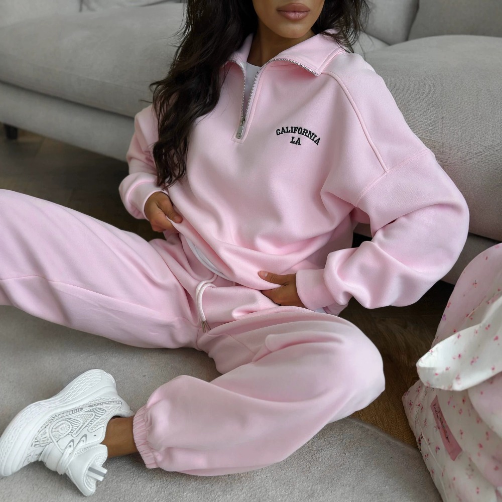 Embroidery Letter - Sportlicher Stil, bestickter Hoodie mit Buchstaben,