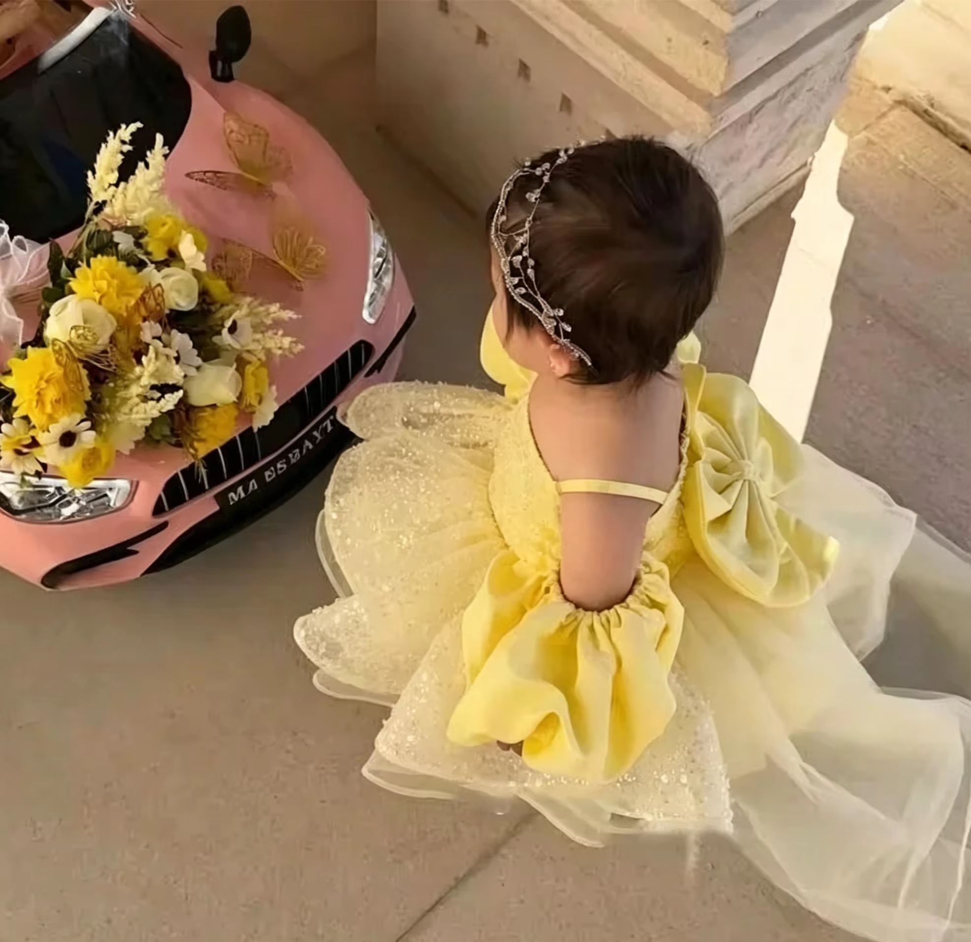 Niedliche gelbe Blumenmädchenk – Embroidery Yellow Dress Bewertung und Preis