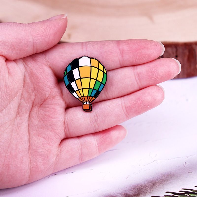 Heißluftballon Emaille Pin You – Embroidery Bali Bewertung und Preis