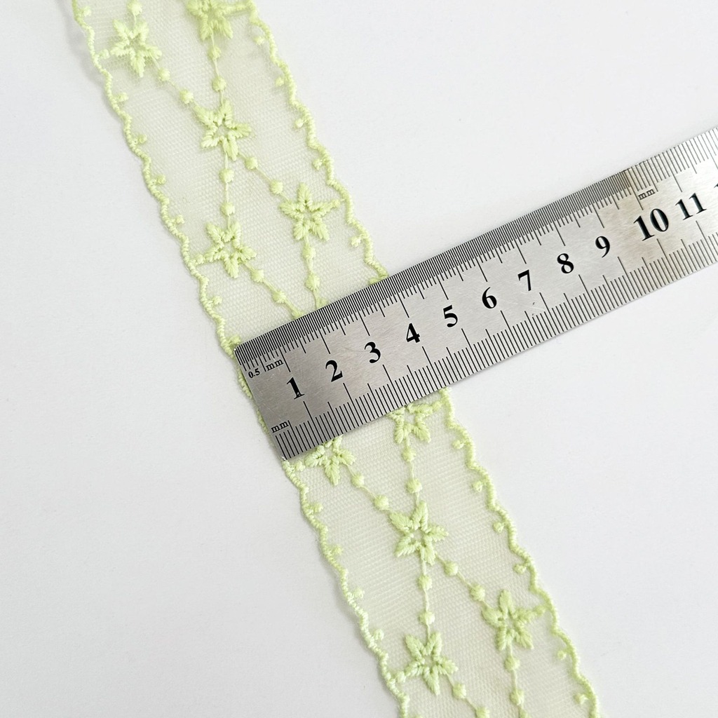Sternbesticktes Band, weiches  – Embroidery Ribbon Bewertung und Preis